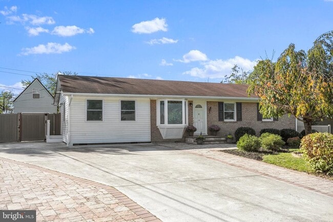 property at 114 Highlander Rd