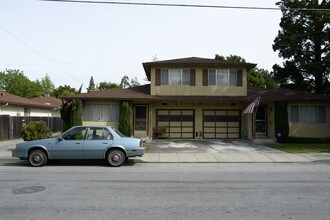 1641-1645 Union Ave in Redwood City, CA - Foto de edificio - Building Photo