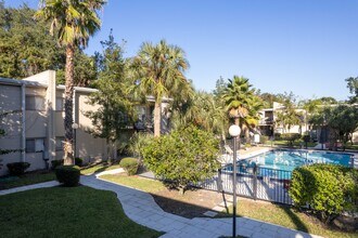 Dunsford Terrace Apartments in Jacksonville, FL - Foto de edificio - Building Photo