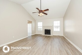 620 Cedar Bend Ln in La Vergne, TN - Foto de edificio - Building Photo