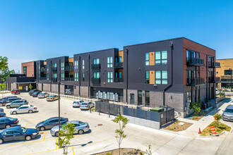 Broad + Main on 7th in Marion, IA - Foto de edificio - Building Photo