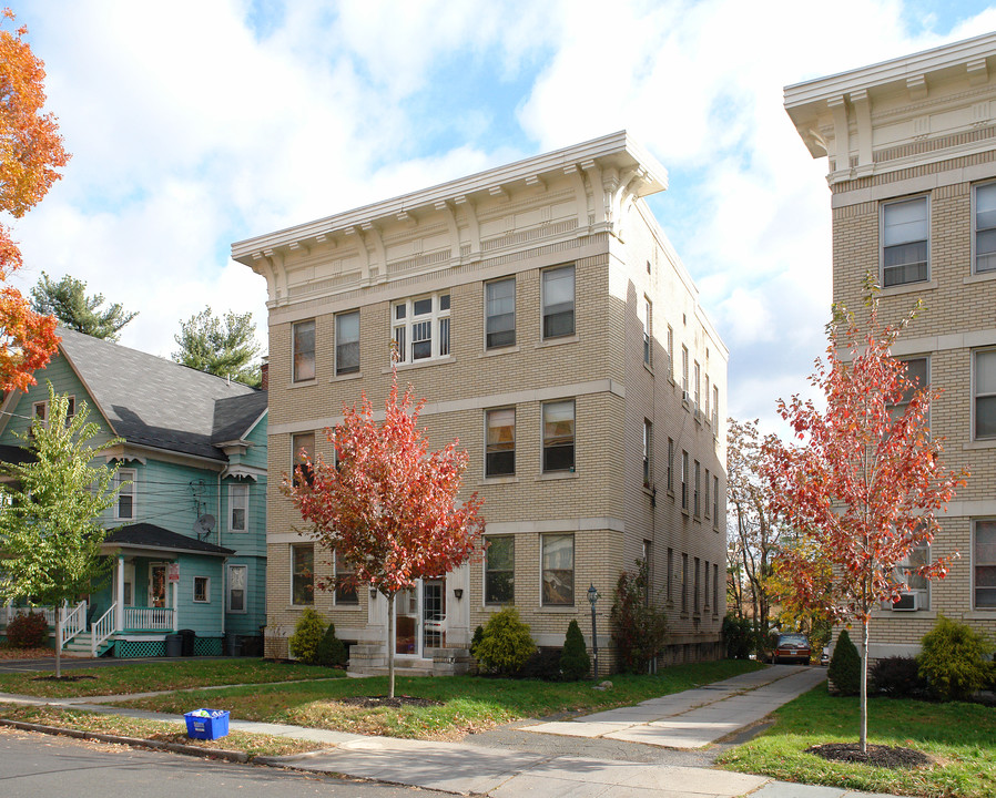 26-30 Sherman St in Hartford, CT - Foto de edificio