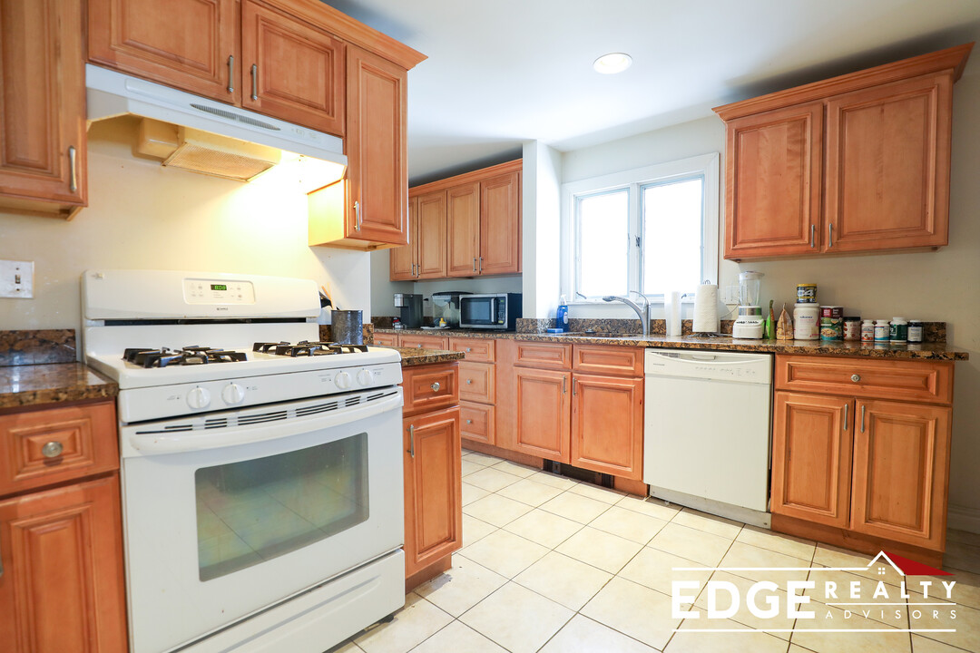6 Oliva Rd, Unit 2 in Boston, MA - Building Photo