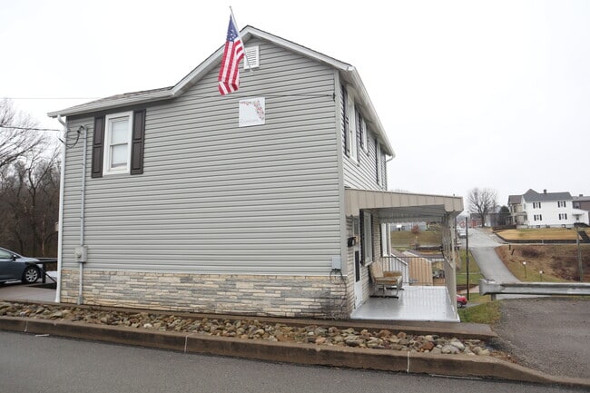 property at 523 East St