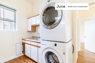 Room in Shared 2 bed/1 bath home in Boston, MA - Building Photo - Building Photo