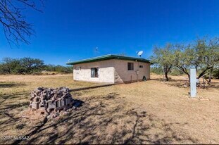 7295 W Indian Kitchen Rd in Sahuarita, AZ - Building Photo