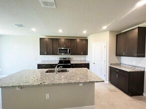 1292 Oak Vly Dr in Auburndale, FL - Building Photo - Building Photo