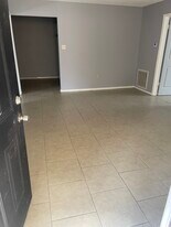 1119 Shilo Ave, Unit A in Baker, LA - Building Photo