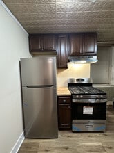 49 13th St, Unit 1 in Troy, NY - Building Photo - Building Photo