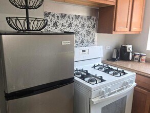6106 N Damen Ave in Chicago, IL - Building Photo - Building Photo