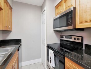 228 Berry Tree Pl in Brandon, FL - Building Photo - Building Photo