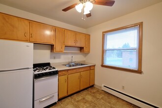 Rose Park Apartments in Roseville, MN - Building Photo - Floor Plan