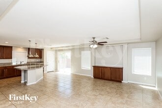 6703 Treble Clef Ave in Las Vegas, NV - Foto de edificio - Building Photo