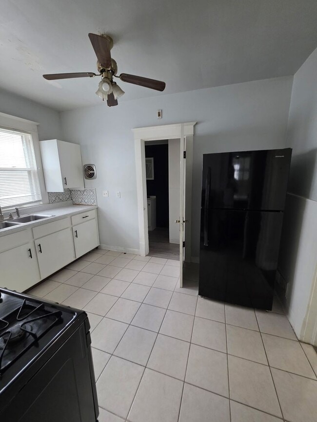 property at 1523 10th Ave