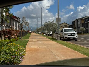 91-1170-1170 Ho?ona?auao St in Kapolei, HI - Foto de edificio - Building Photo