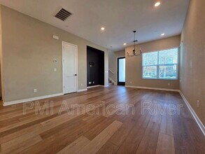 133 Fischbacher St in Sacramento, CA - Building Photo - Building Photo