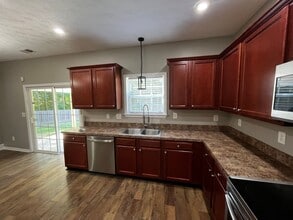 4557 Ivy Patch Dr in Columbus, GA - Foto de edificio - Building Photo
