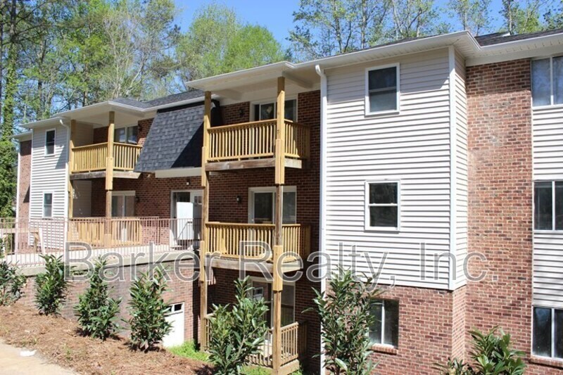 203 E Ransom St in Fuquay Varina, NC - Building Photo