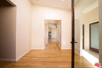 20247 Piedra Chica Rd in Malibu, CA - Building Photo - Building Photo