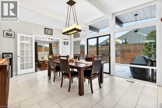 746 Quaker Rd in Welland, ON - Building Photo - Building Photo