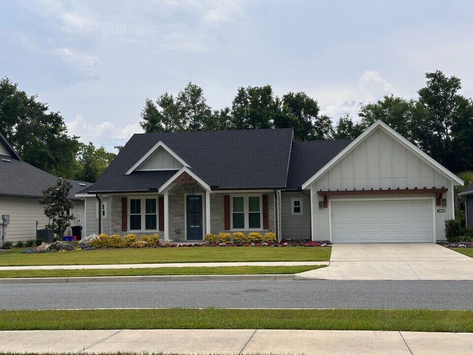 14038 SW 7th Pl in Newberry, FL - Building Photo