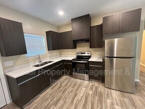 1008 W La Pointe Ave in Alton, TX - Building Photo - Building Photo