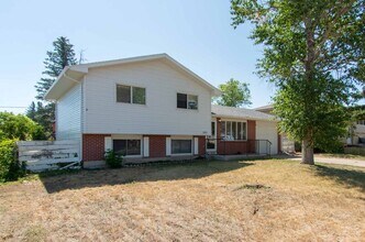 6921 Manhattan Ln in Cheyenne, WY - Building Photo - Building Photo