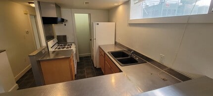 303 Center St in Vermillion, SD - Building Photo - Building Photo