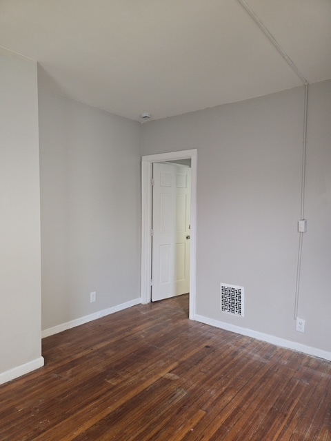23 Elmwood Ave in Bridgeport, CT - Building Photo - Building Photo