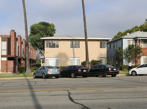 1235 N Brand Blvd in Glendale, CA - Building Photo - Building Photo