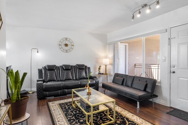 5510 Adelaide Ave in San Diego, CA - Building Photo - Building Photo