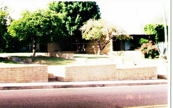 1031 E Butler in Phoenix, AZ - Building Photo