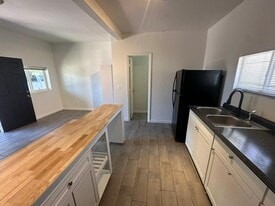 Garden Lofts on President in Tucson, AZ - Building Photo