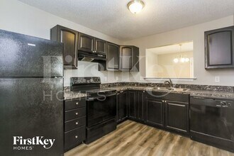 10672 Glenayr Dr in Camby, IN - Building Photo - Building Photo