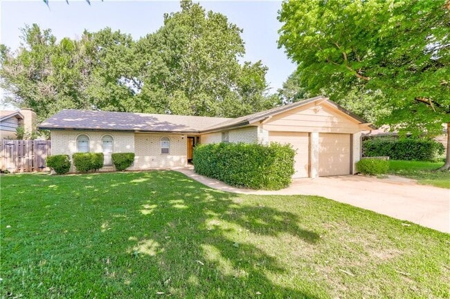property at 2621 N Grant Ave