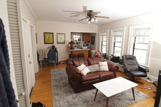 2119 E Kenilworth Pl in Milwaukee, WI - Building Photo - Building Photo