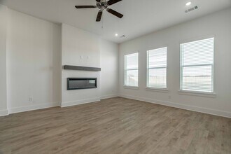 1010 Shine Pl in Bentonville, AR - Building Photo - Building Photo