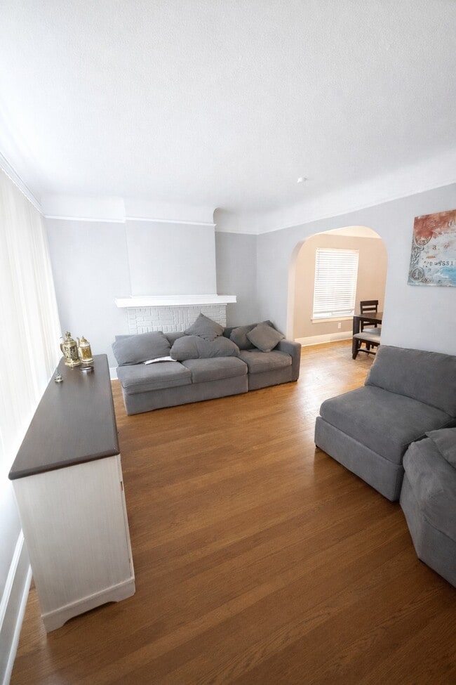 14917 Cleophus Ave in Allen Park, MI - Building Photo - Building Photo