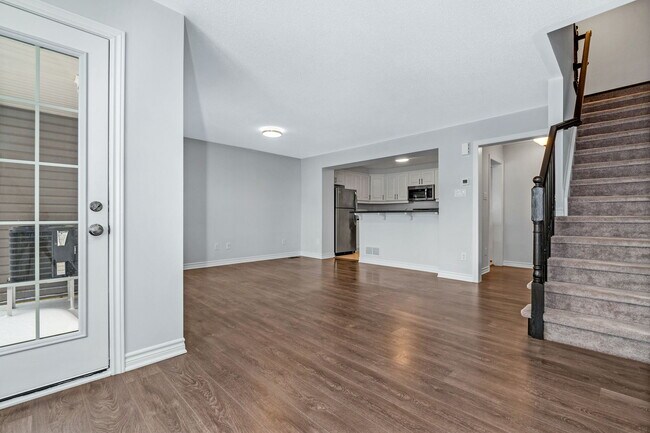 405 Gerardia Ln in Ottawa, ON - Building Photo - Building Photo