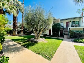 Sunset Villas in Palm Desert, CA - Foto de edificio - Building Photo