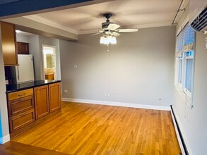 11255 S Roberts Rd in Palos Hills, IL - Building Photo - Building Photo