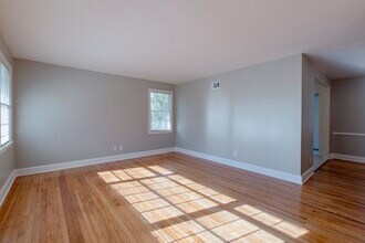 1532 E 53rd St in Savannah, GA - Foto de edificio - Building Photo