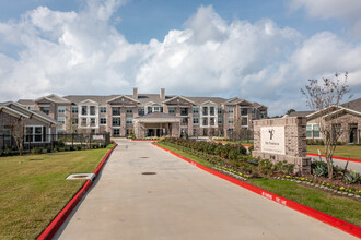 Rosalia Silverlake in Pearland, TX - Building Photo - Building Photo