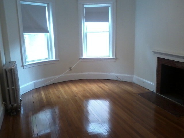 1768 Beacon St, Unit 1 in Brookline, MA - Building Photo - Building Photo