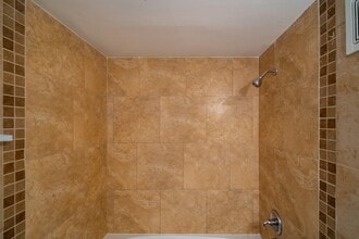 Ixoria Condominiums in Fort Pierce, FL - Foto de edificio - Building Photo