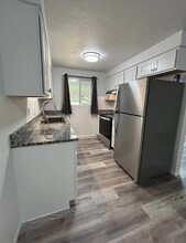 2253-2255 Shadylane Dr in Springfield, OR - Building Photo - Building Photo