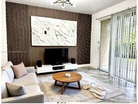 1962 Freeport Dr in Riviera Beach, FL - Building Photo