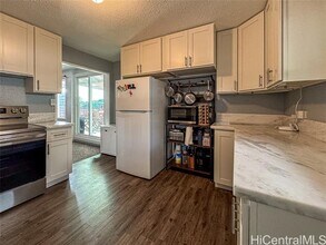 3238 Alani Dr in Honolulu, HI - Building Photo - Building Photo