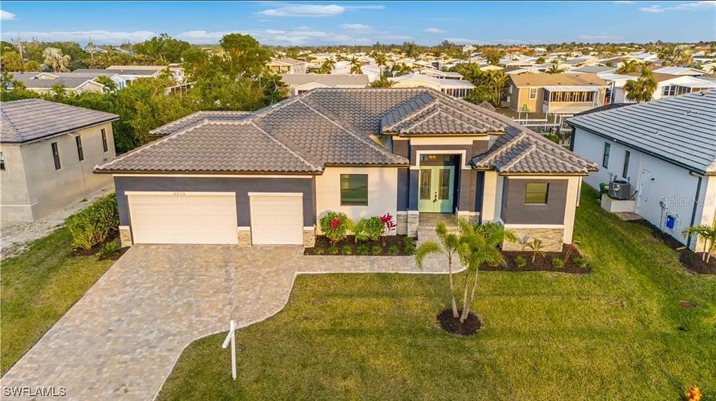 4026 Vasco St in Punta Gorda, FL - Foto de edificio