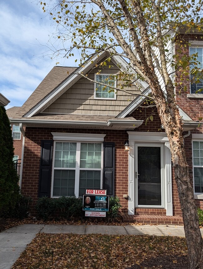 property at 1313 E Hudgens St